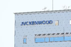 JVC KENWOOD exterior, logo